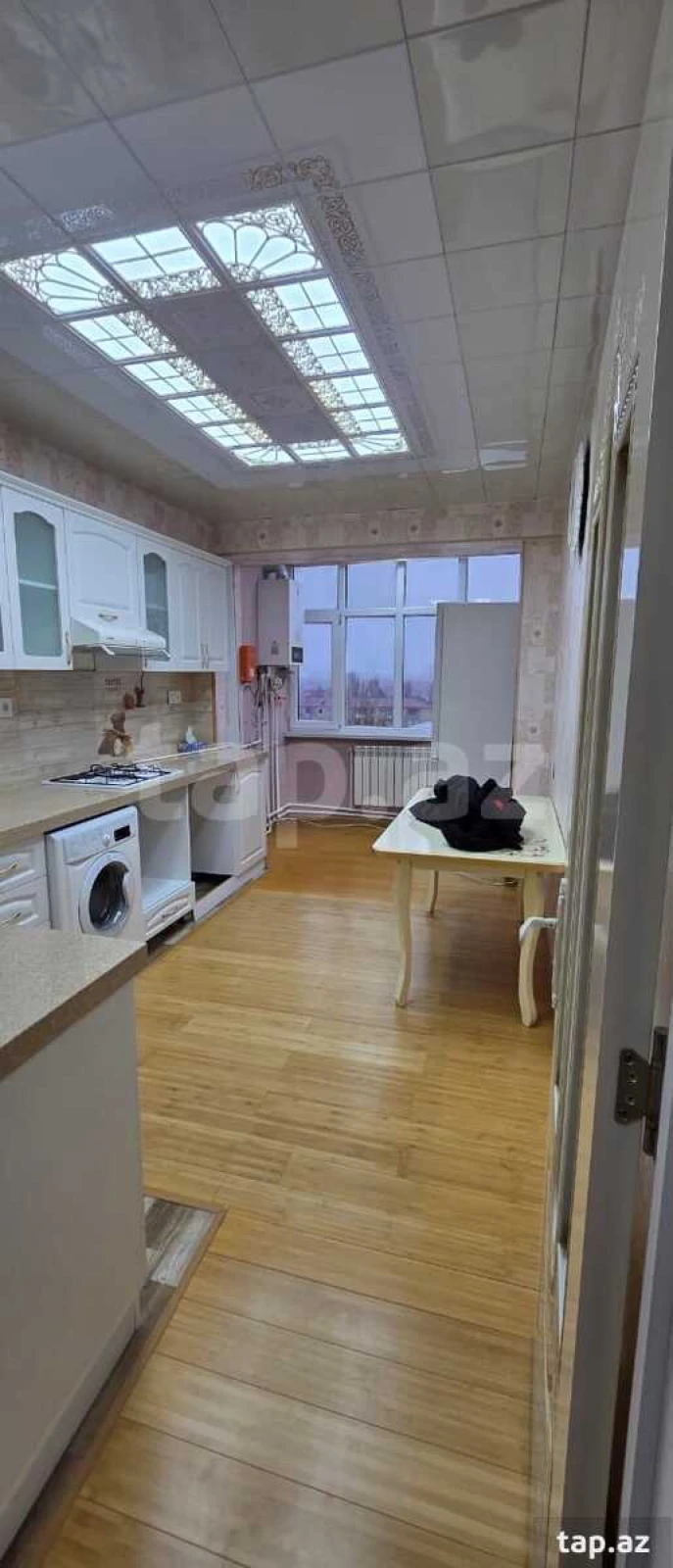 Kirayə verilir 2 otaqlı mənzil 65 m²