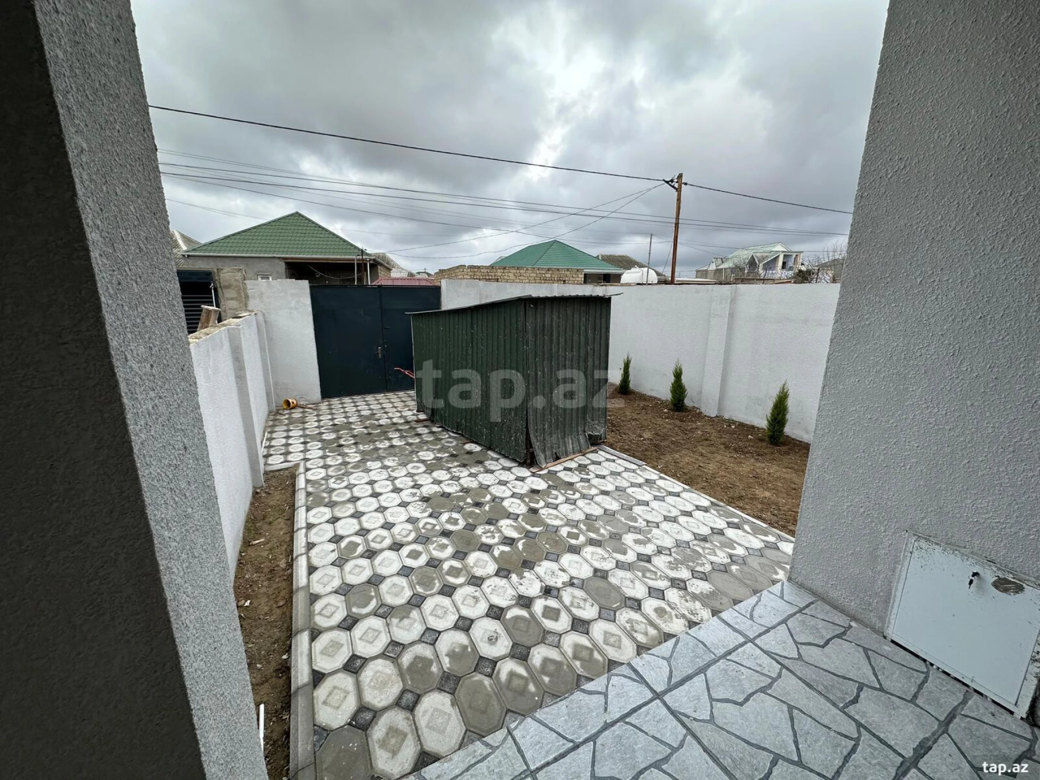 Satılır 3 otaqlı həyət evi