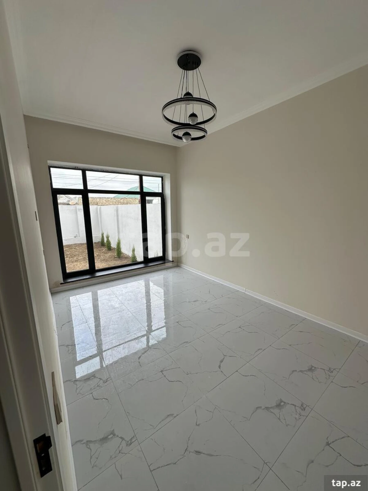 Satılır 3 otaqlı həyət evi