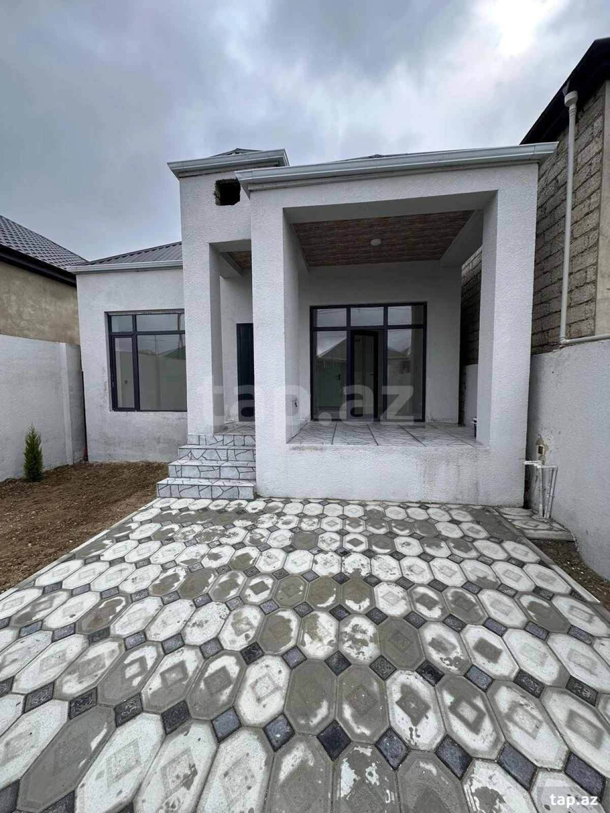 Satılır 3 otaqlı həyət evi