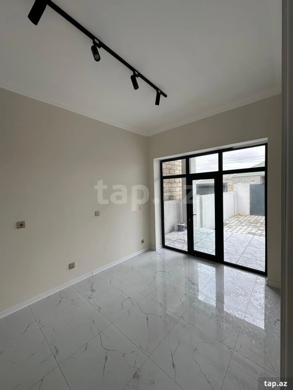 Satılır 3 otaqlı həyət evi