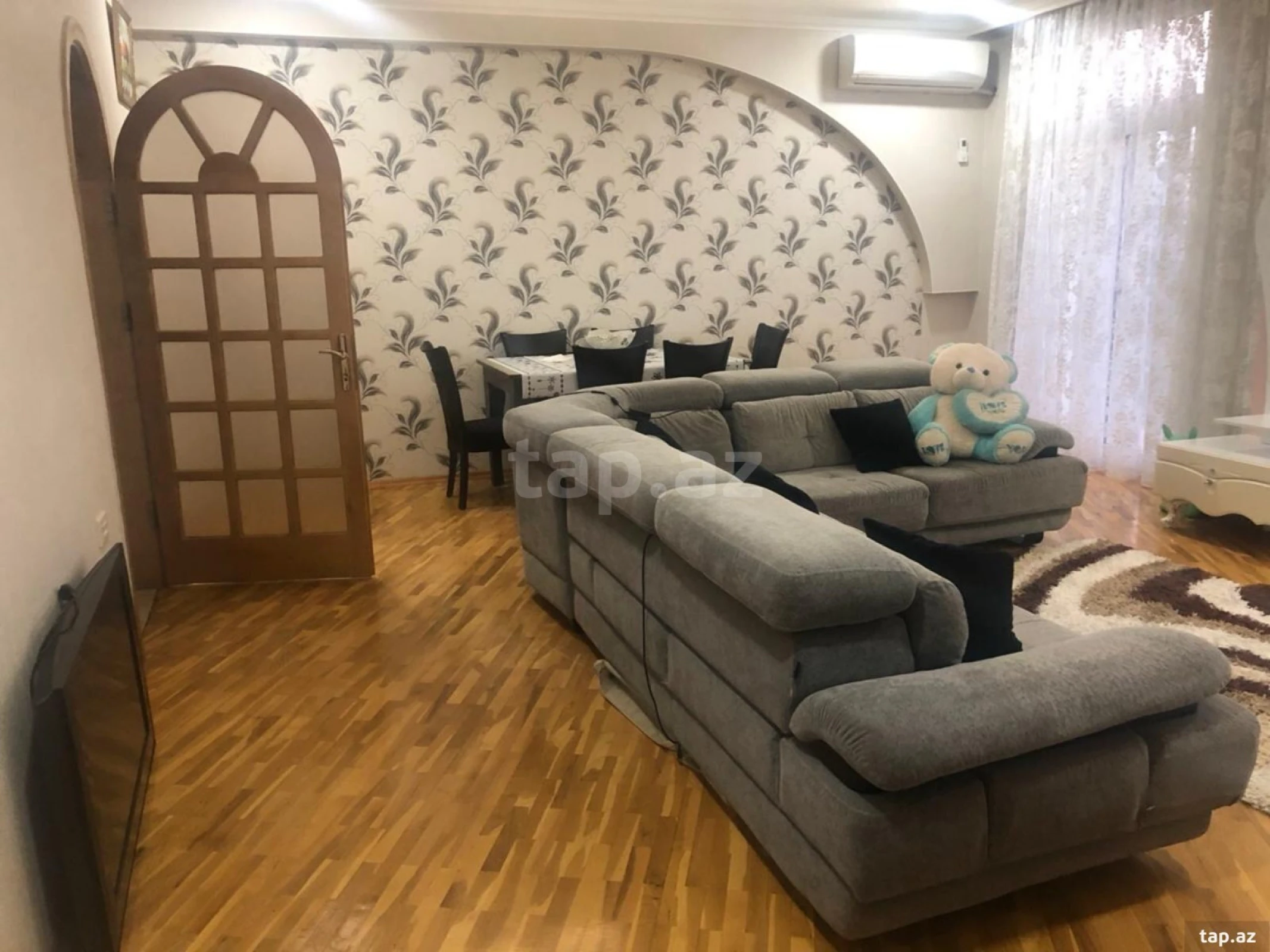 Satılır 4 otaqlı mənzil 120 m²