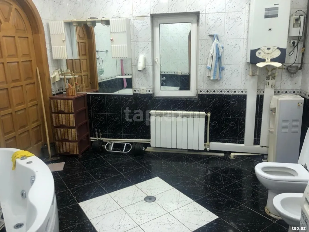 Satılır 4 otaqlı mənzil 120 m²