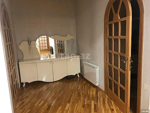 Satılır 4 otaqlı mənzil 120 m²