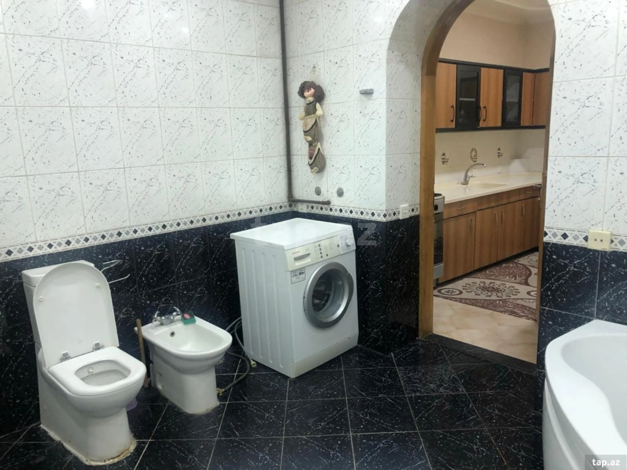 Satılır 4 otaqlı mənzil 120 m²
