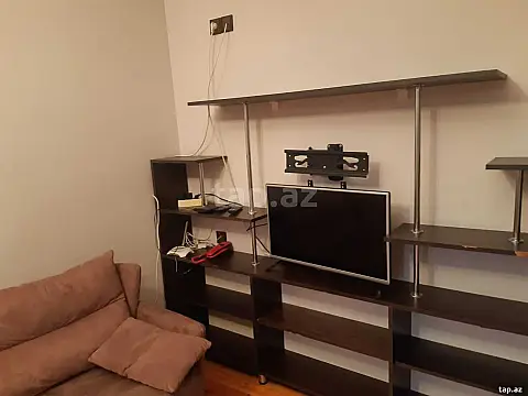 Kirayə verilir 2 otaqlı yeni tikili 75 m²