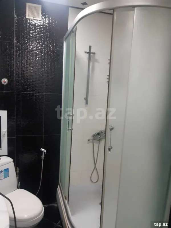 Kirayə verilir 2 otaqlı yeni tikili 75 m²