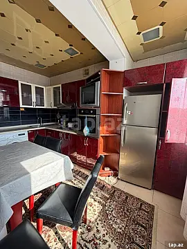 Kirayə verilir 2 otaqlı mənzil 70 m²