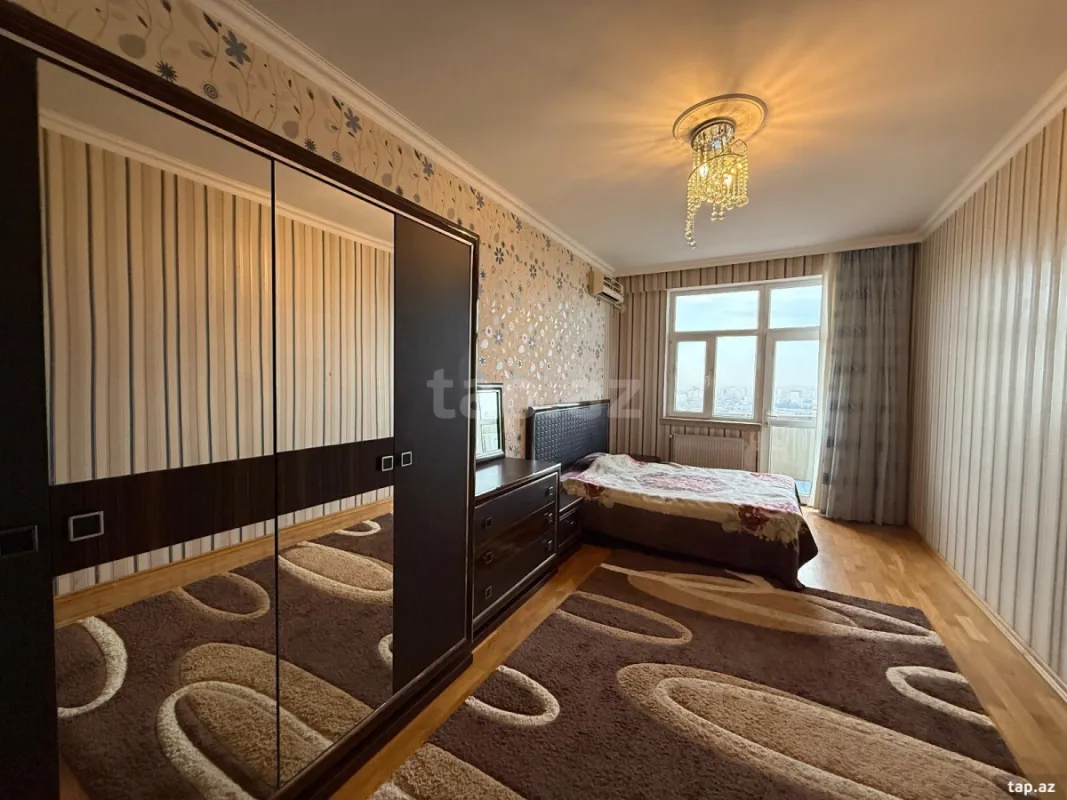 Kirayə verilir 4 otaqlı yeni tikili 190 m²