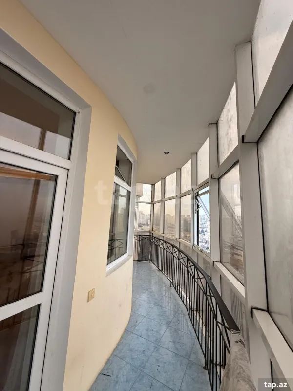 Kirayə verilir 4 otaqlı yeni tikili 190 m²