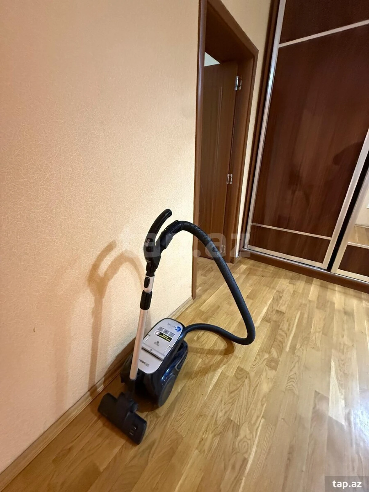 Kirayə verilir 4 otaqlı yeni tikili 190 m²