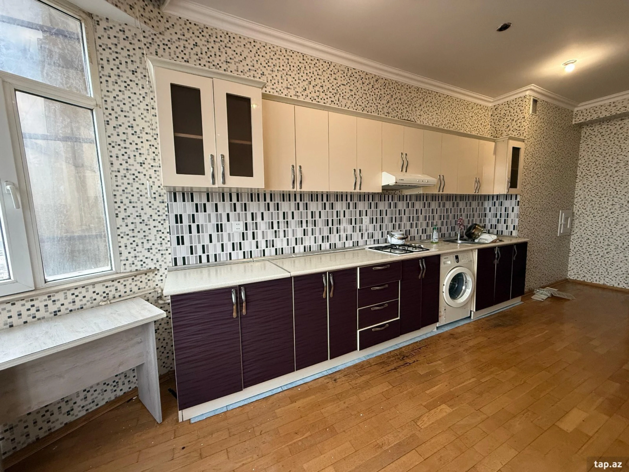 Kirayə verilir 4 otaqlı yeni tikili 190 m²