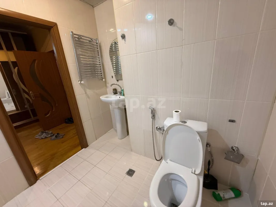 Kirayə verilir 4 otaqlı yeni tikili 190 m²