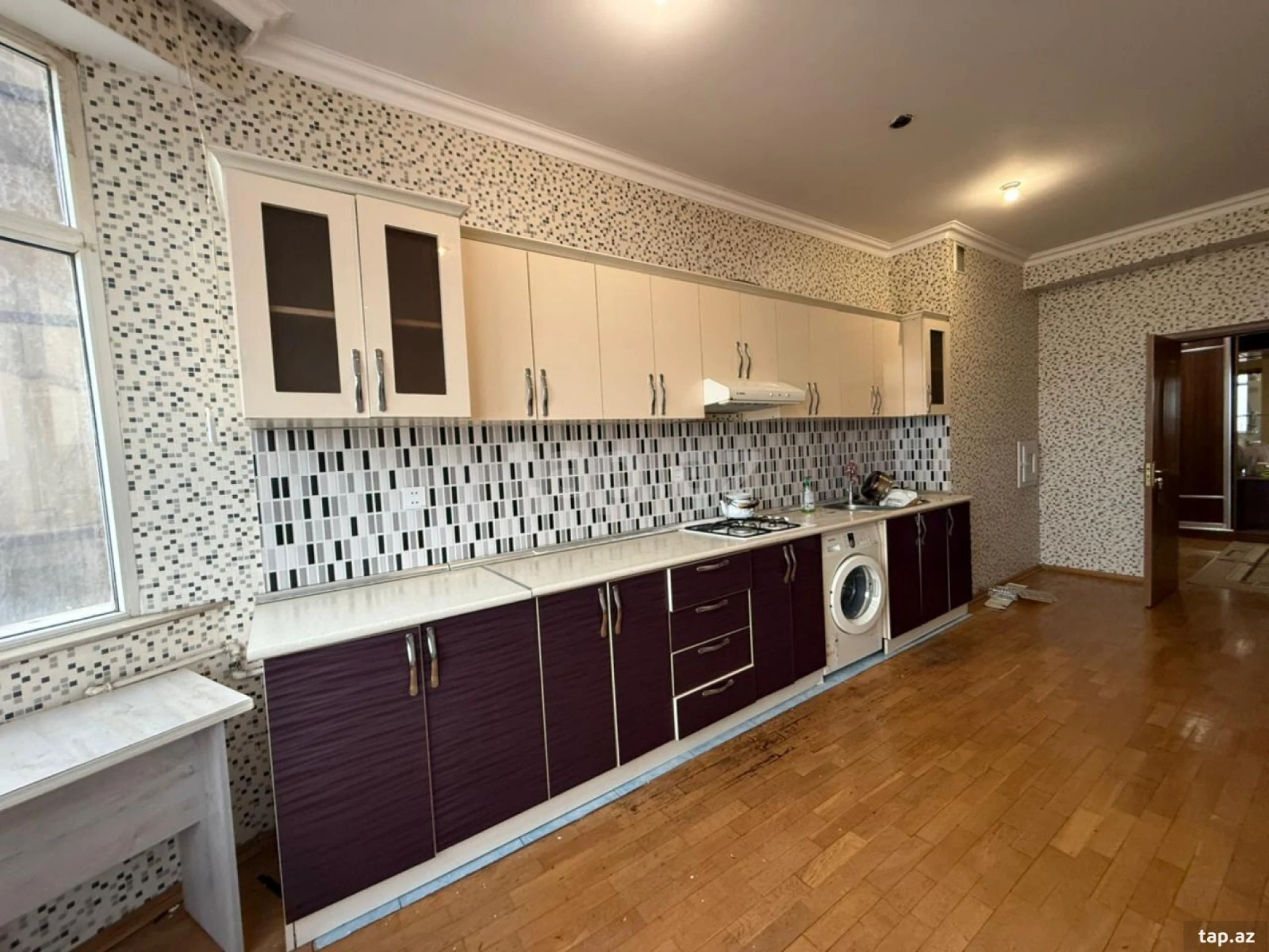 Kirayə verilir 4 otaqlı yeni tikili 190 m²