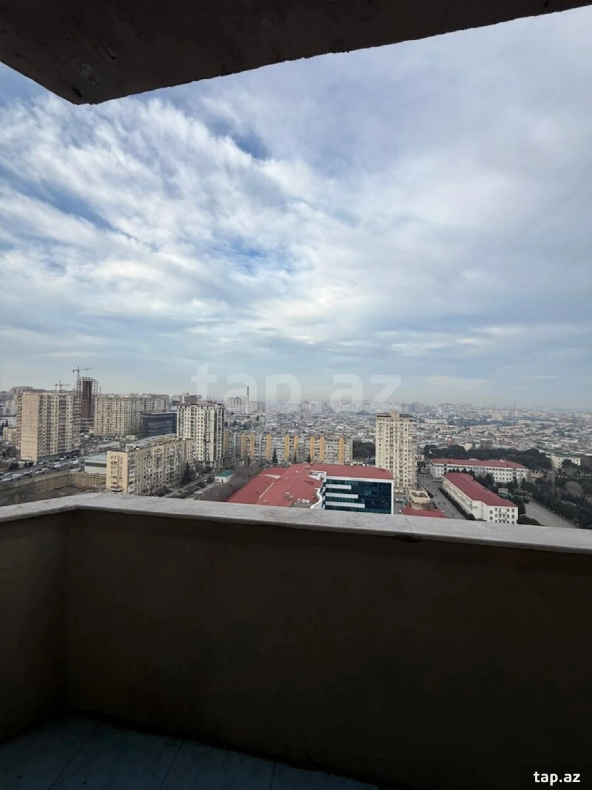 Kirayə verilir 4 otaqlı yeni tikili 190 m²