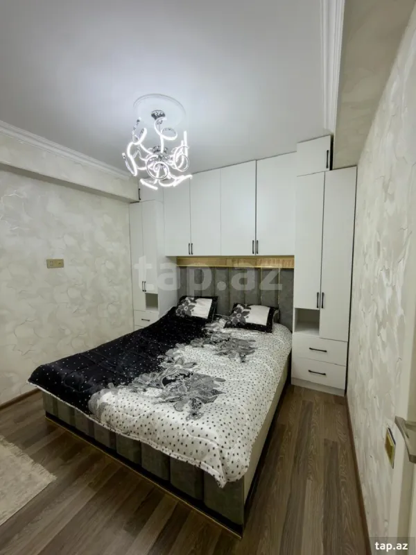 Satılır 3 otaqlı yeni tikili 82 m²