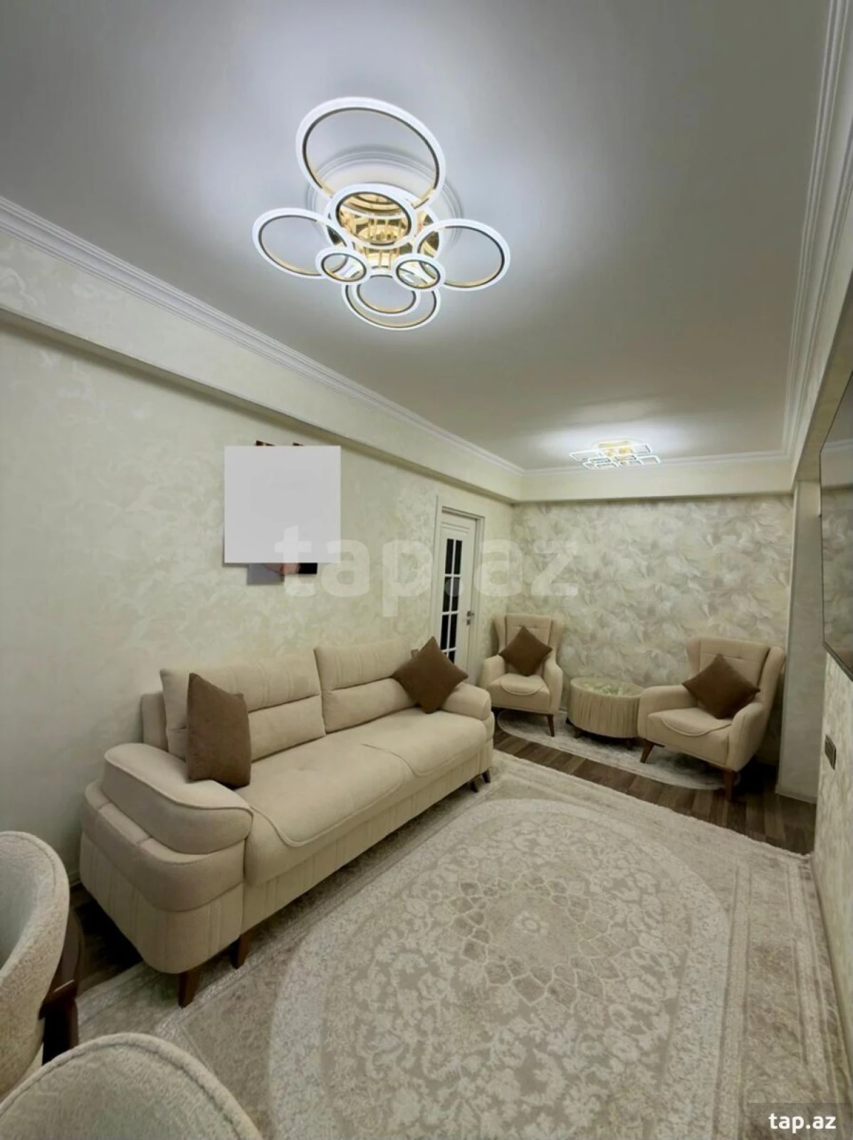 Satılır 3 otaqlı yeni tikili 82 m²