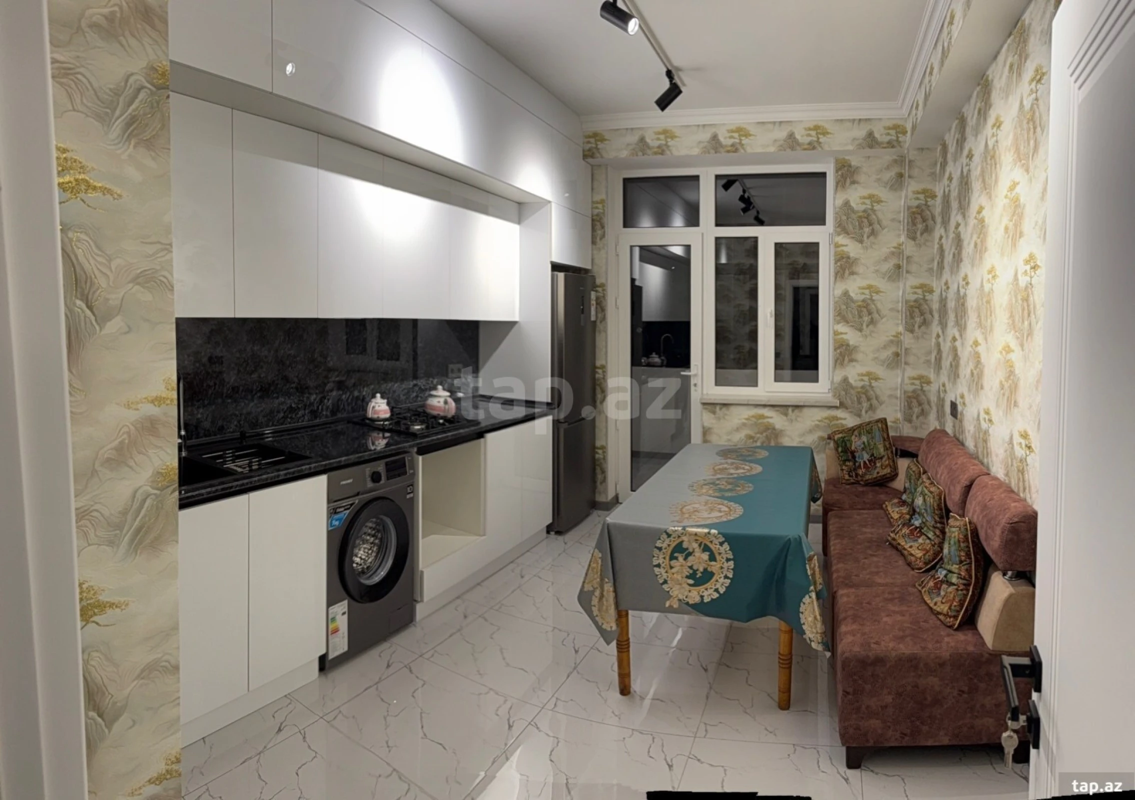 Kirayə verilir 2 otaqlı yeni tikili 82 m²