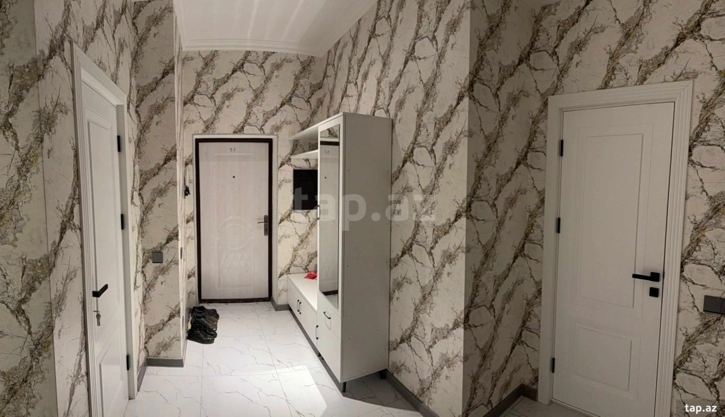 Kirayə verilir 2 otaqlı yeni tikili 82 m²