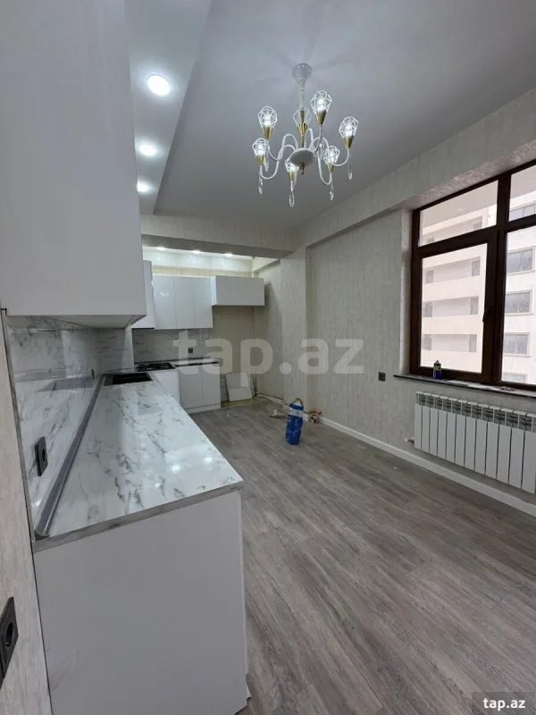 Satılır 4 otaqlı yeni tikili 173 m²