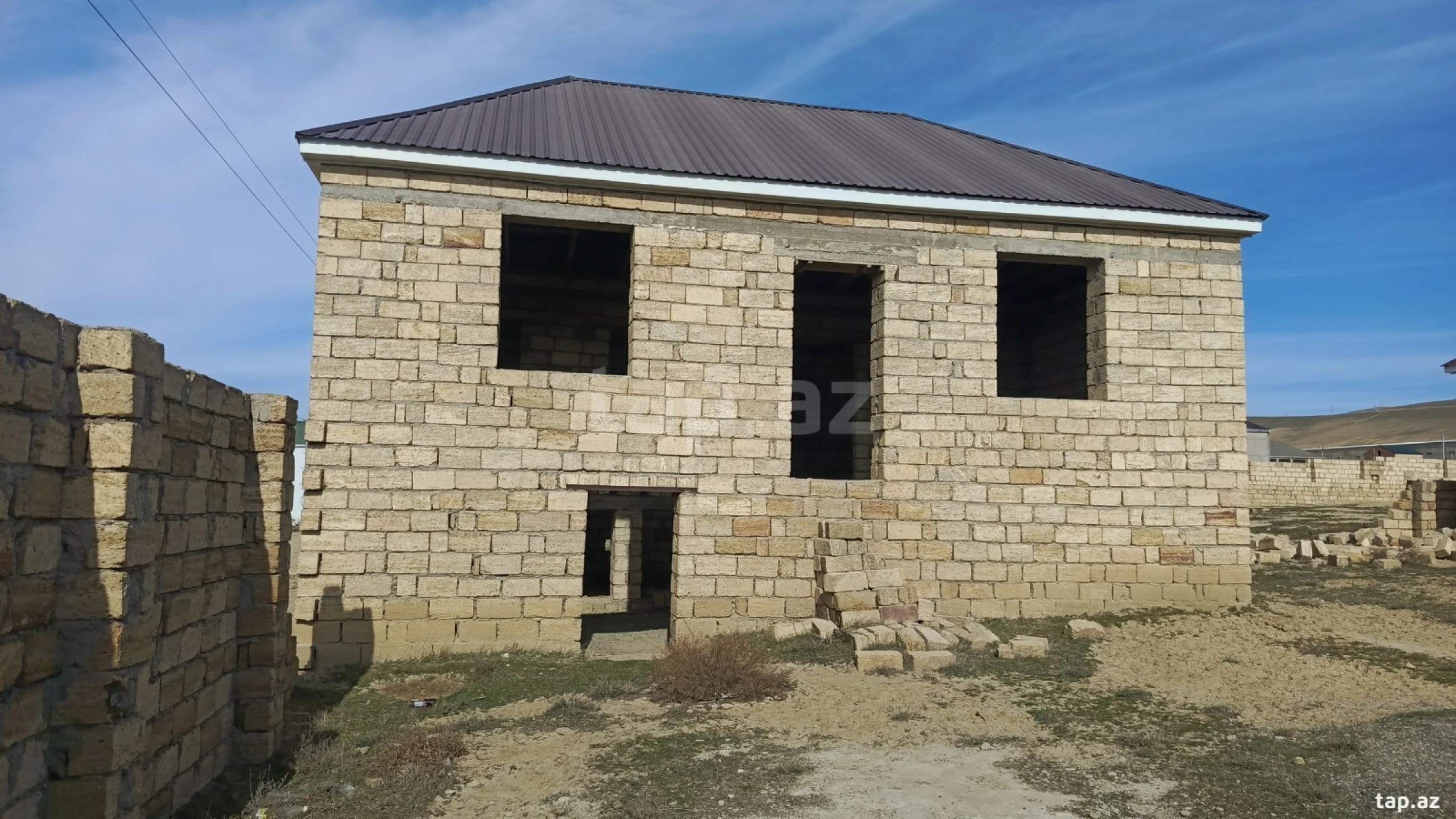 Satılır 3 otaqlı həyət evi