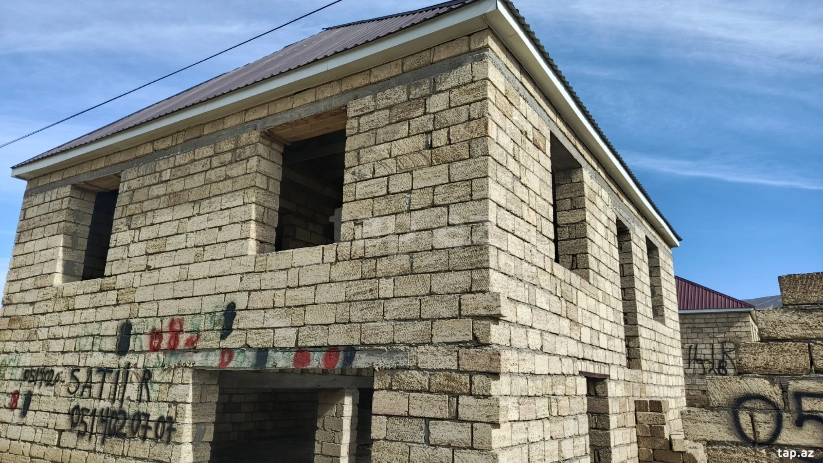 Satılır 3 otaqlı həyət evi