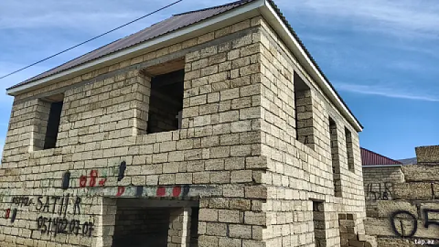 Satılır 3 otaqlı həyət evi