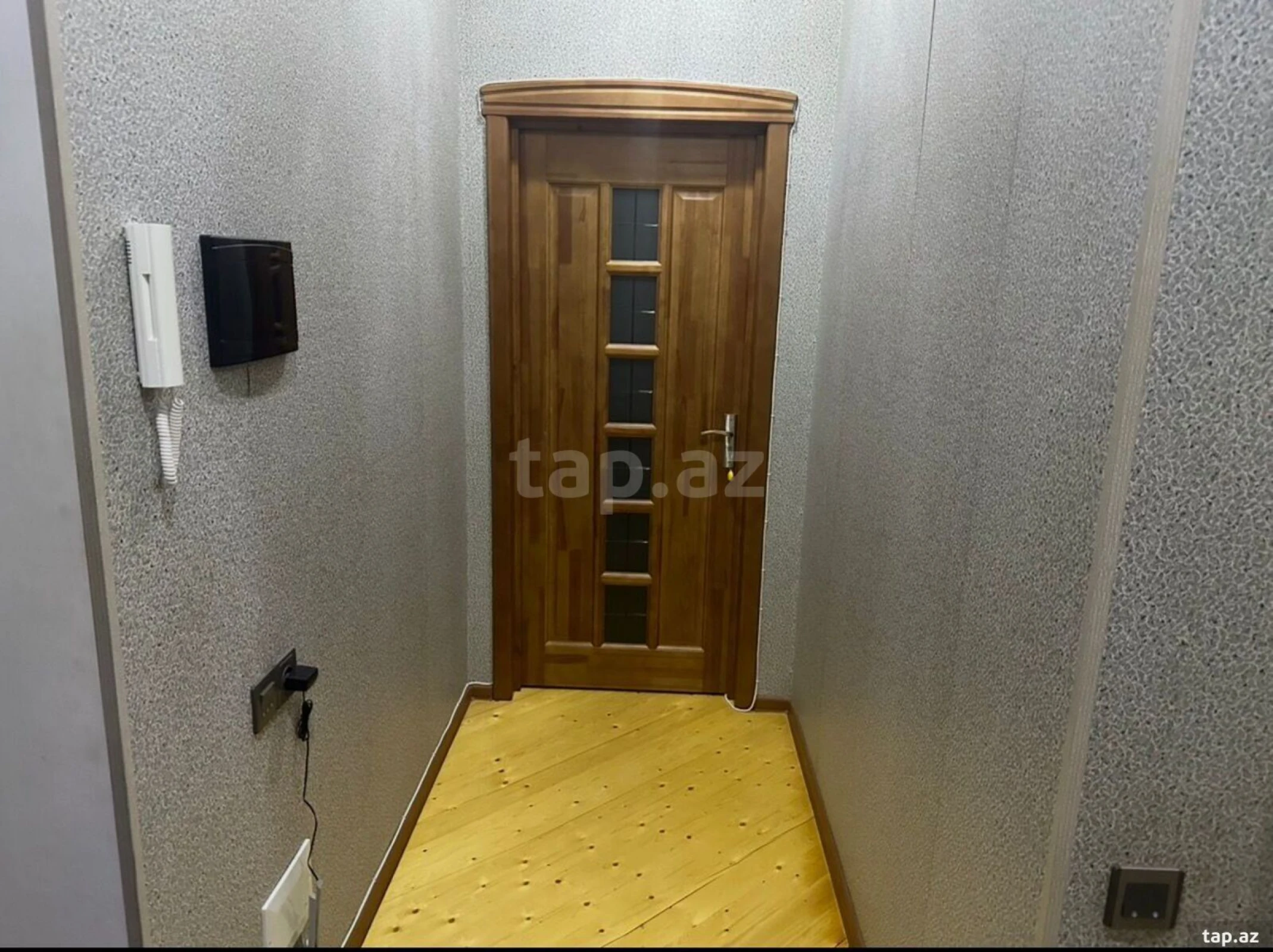 Kirayə verilir 2 otaqlı yeni tikili 80 m²