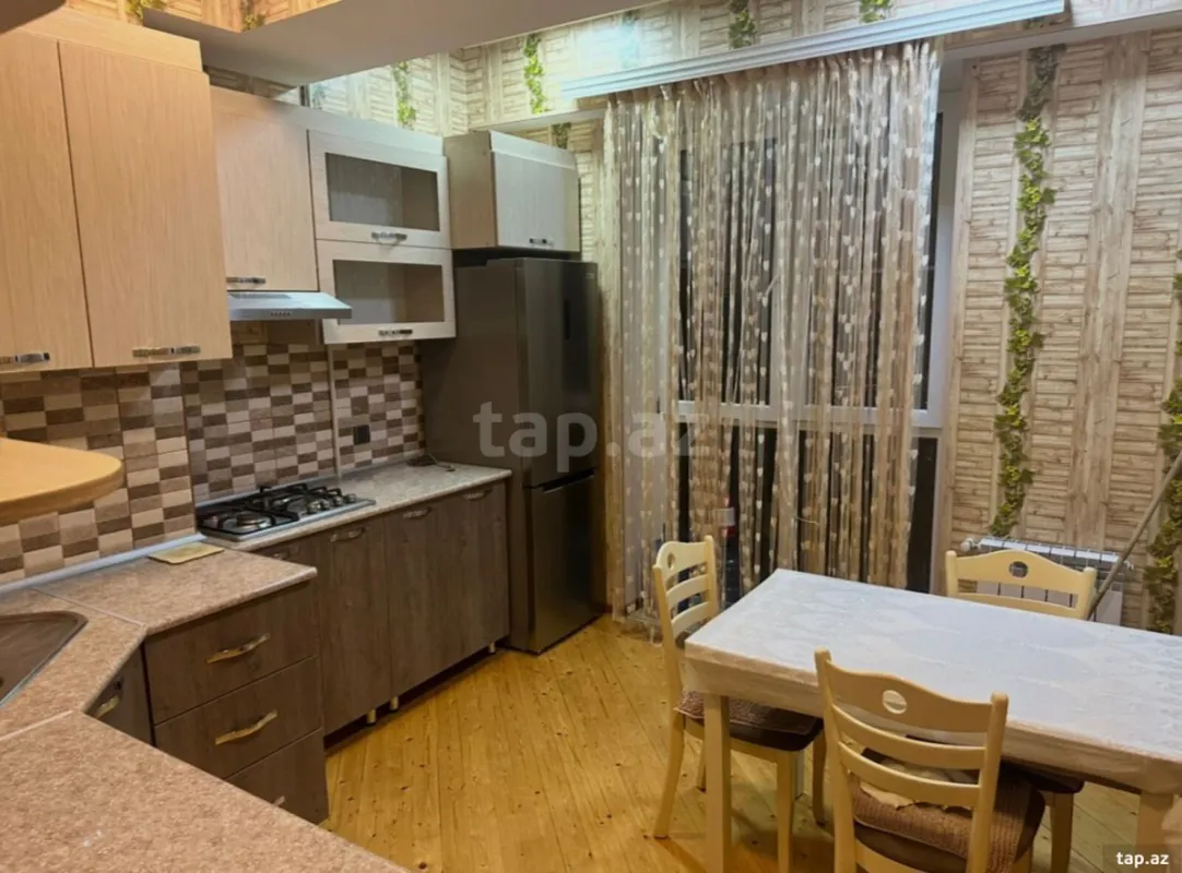 Kirayə verilir 2 otaqlı yeni tikili 80 m²