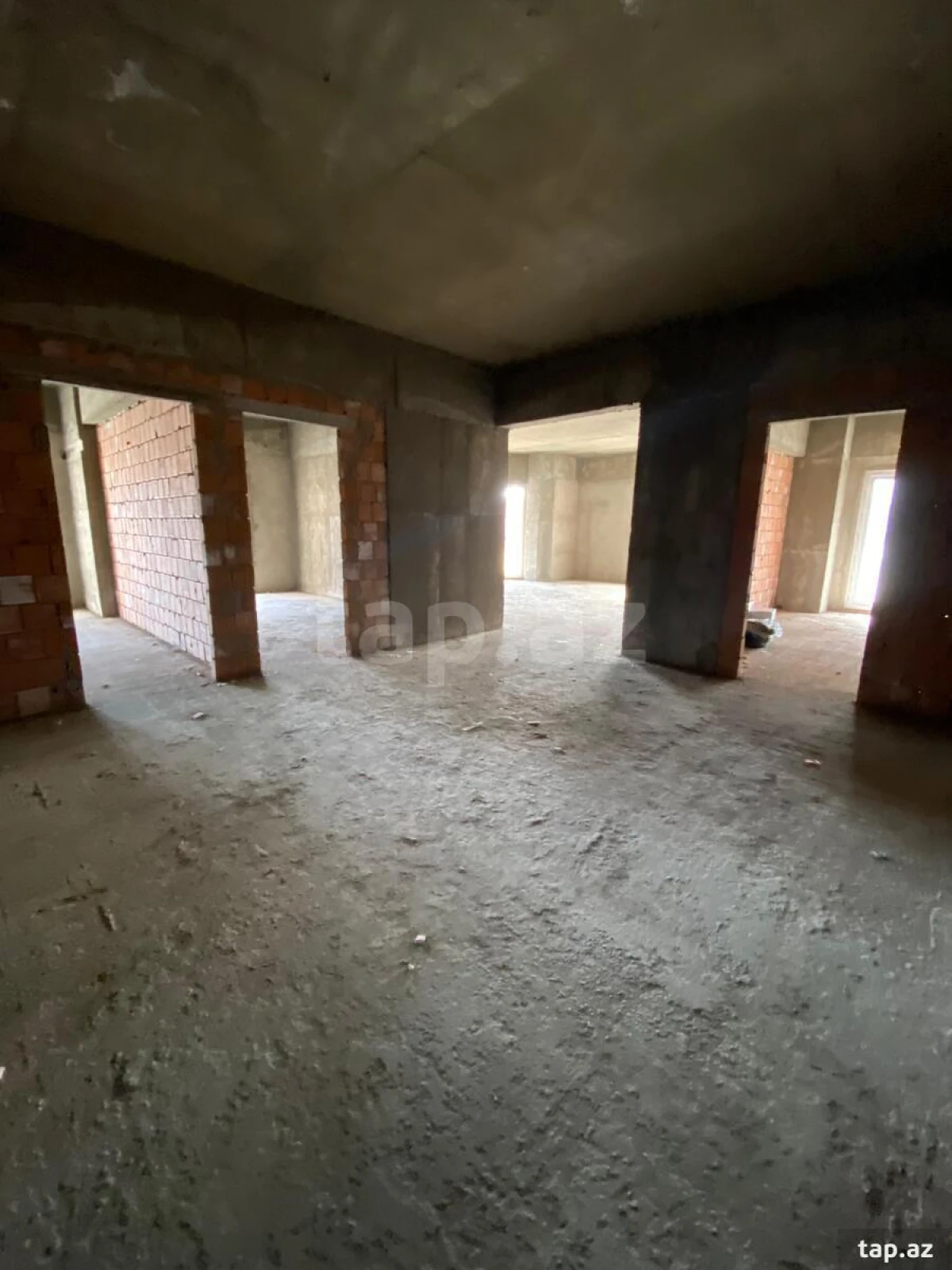 Satılır 5 otaqlı yeni tikili 256 m²