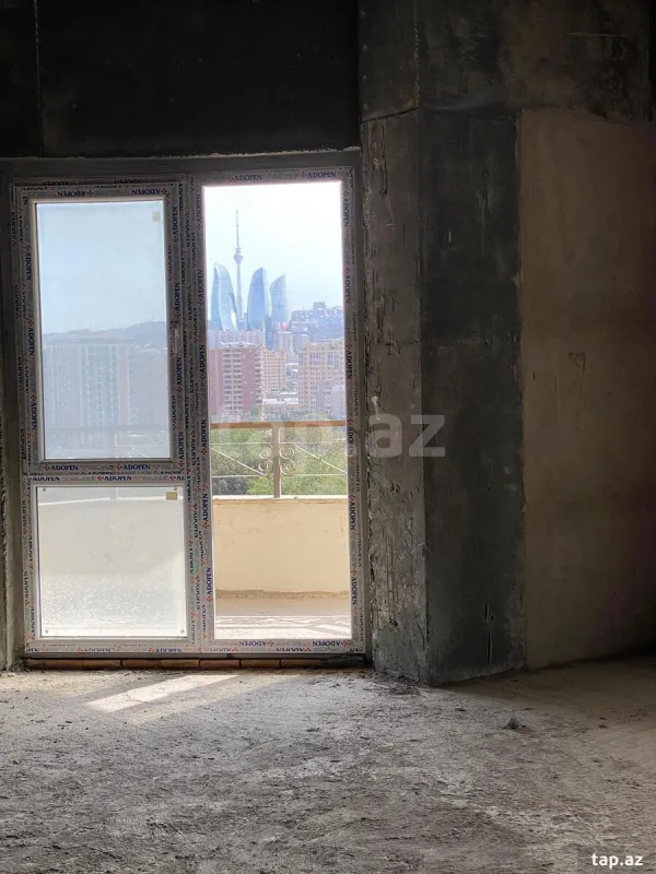 Satılır 5 otaqlı yeni tikili 256 m²