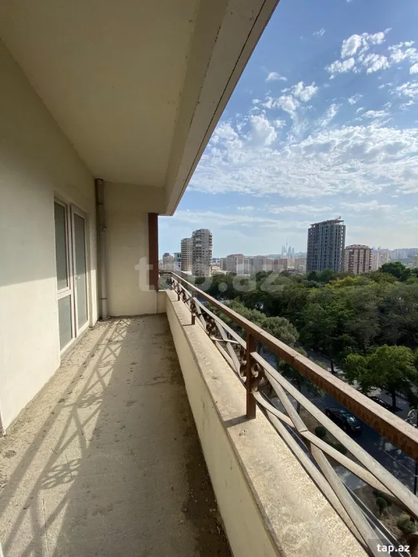 Satılır 5 otaqlı yeni tikili 256 m²