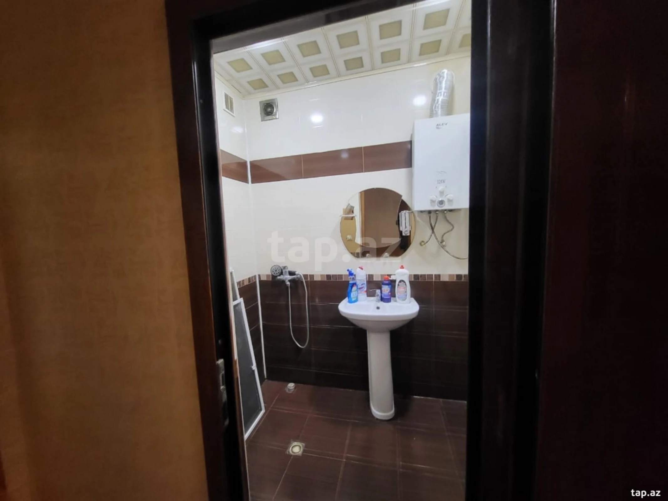 Kirayə verilir 3 otaqlı mənzil 65 m²