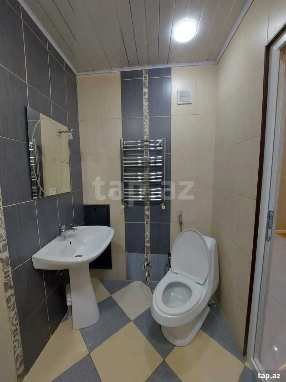 Satılır 2 otaqlı yeni tikili 75 m²