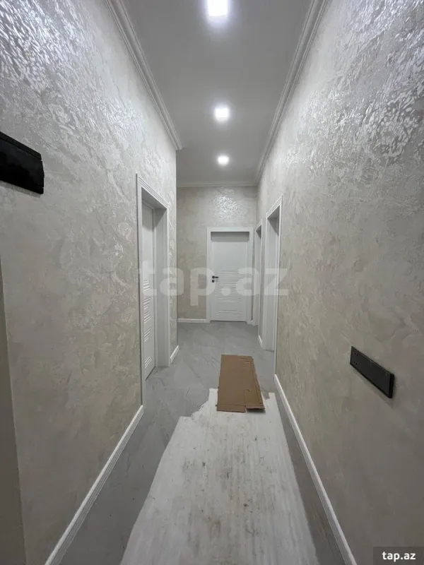 Satılır 5 otaqlı həyət evi