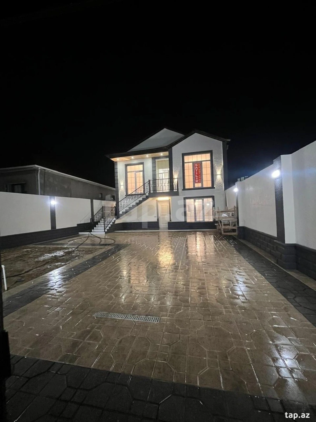 Satılır 5 otaqlı həyət evi