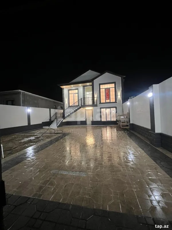 Satılır 5 otaqlı həyət evi