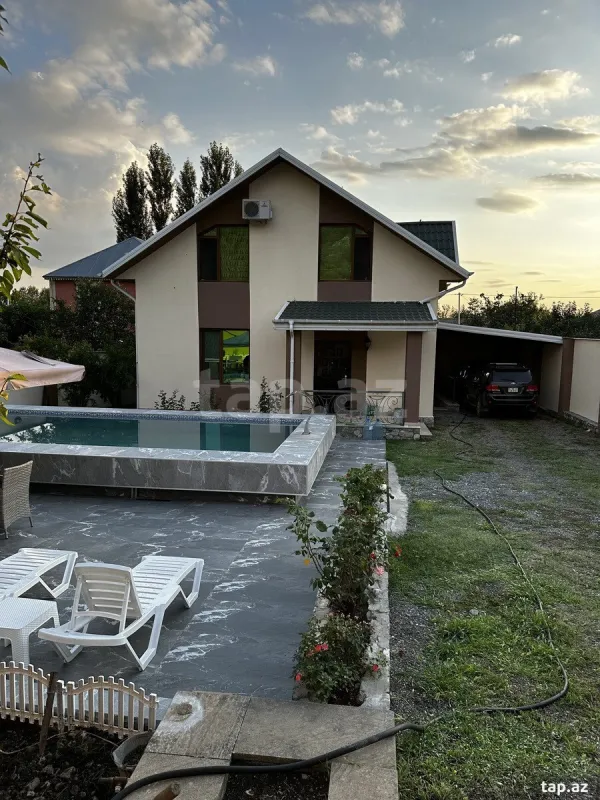 Kirayə verilir 5 otaqlı həyət evi 160 m²