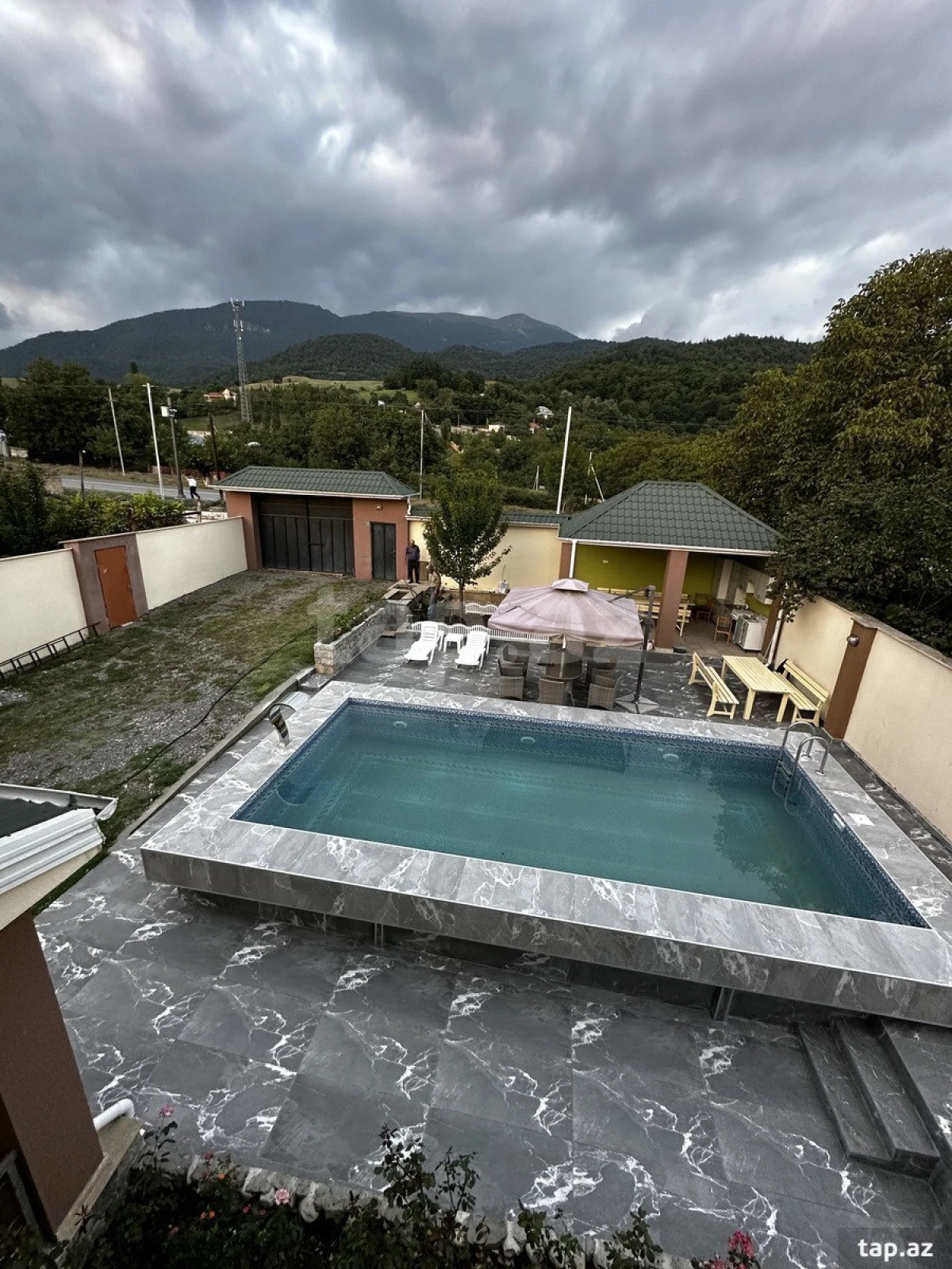 Kirayə verilir 5 otaqlı həyət evi 160 m²