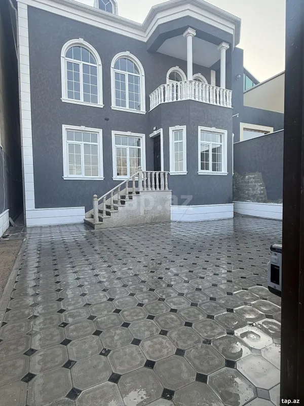 Satılır 6 otaqlı həyət evi