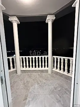 Satılır 6 otaqlı həyət evi