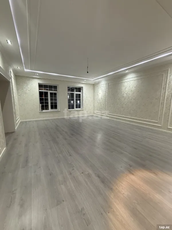 Satılır 6 otaqlı həyət evi