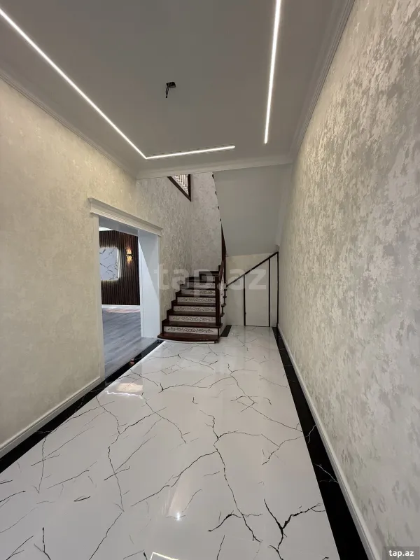 Satılır 6 otaqlı həyət evi