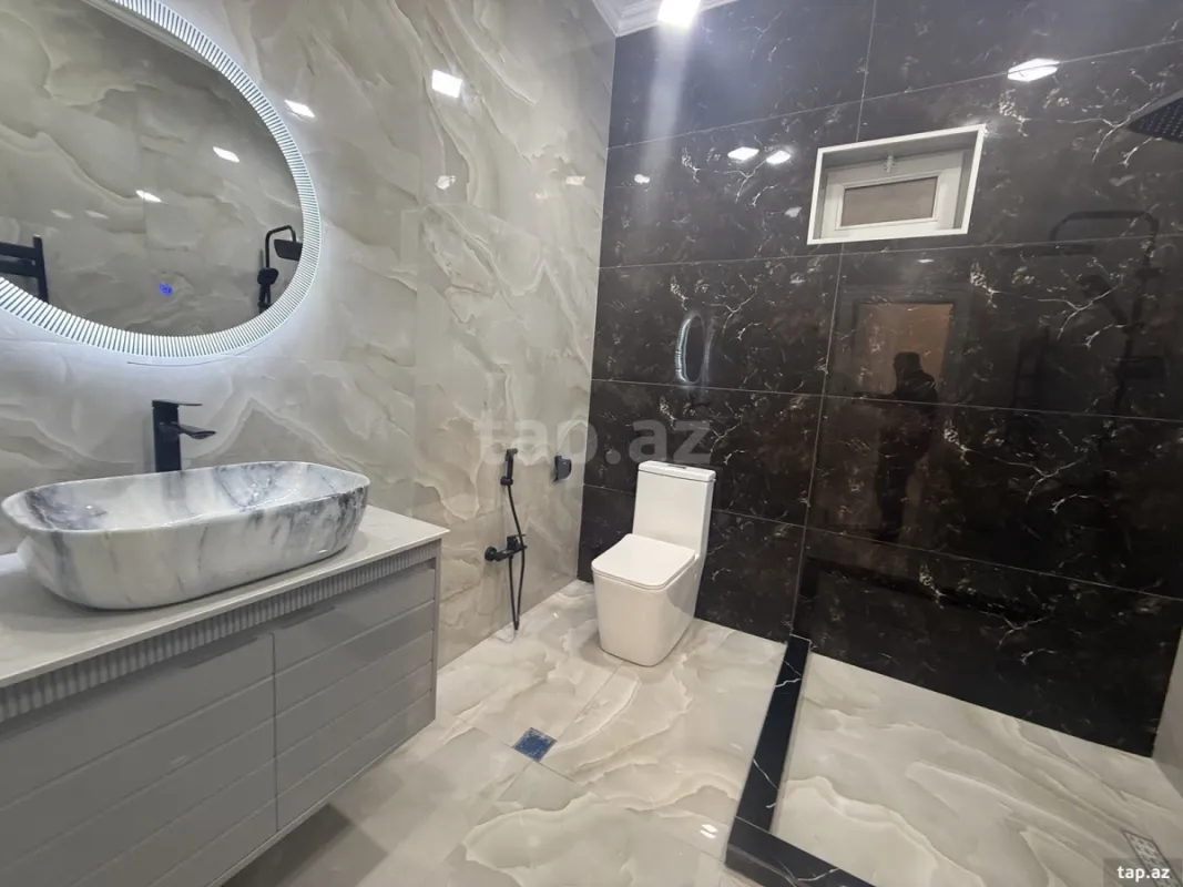 Satılır 6 otaqlı həyət evi