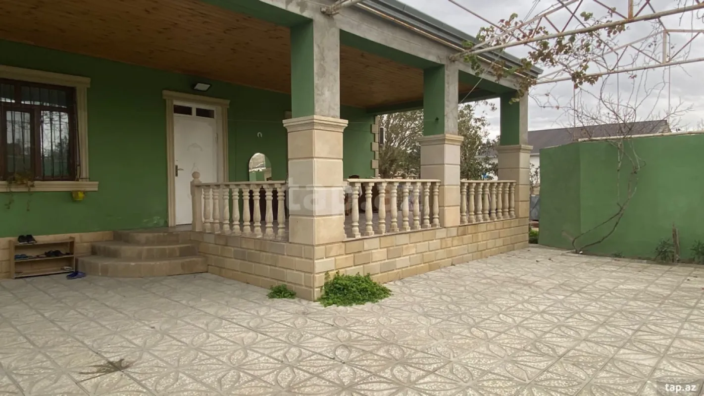 Satılır 3 otaqlı həyət evi