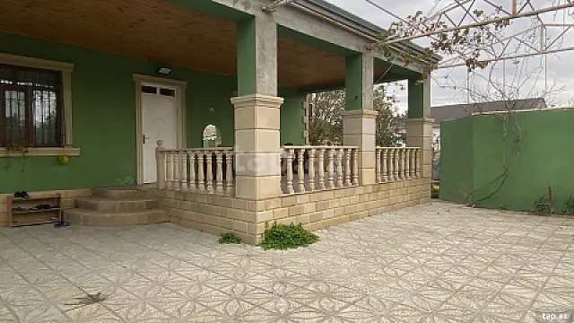 Satılır 3 otaqlı həyət evi
