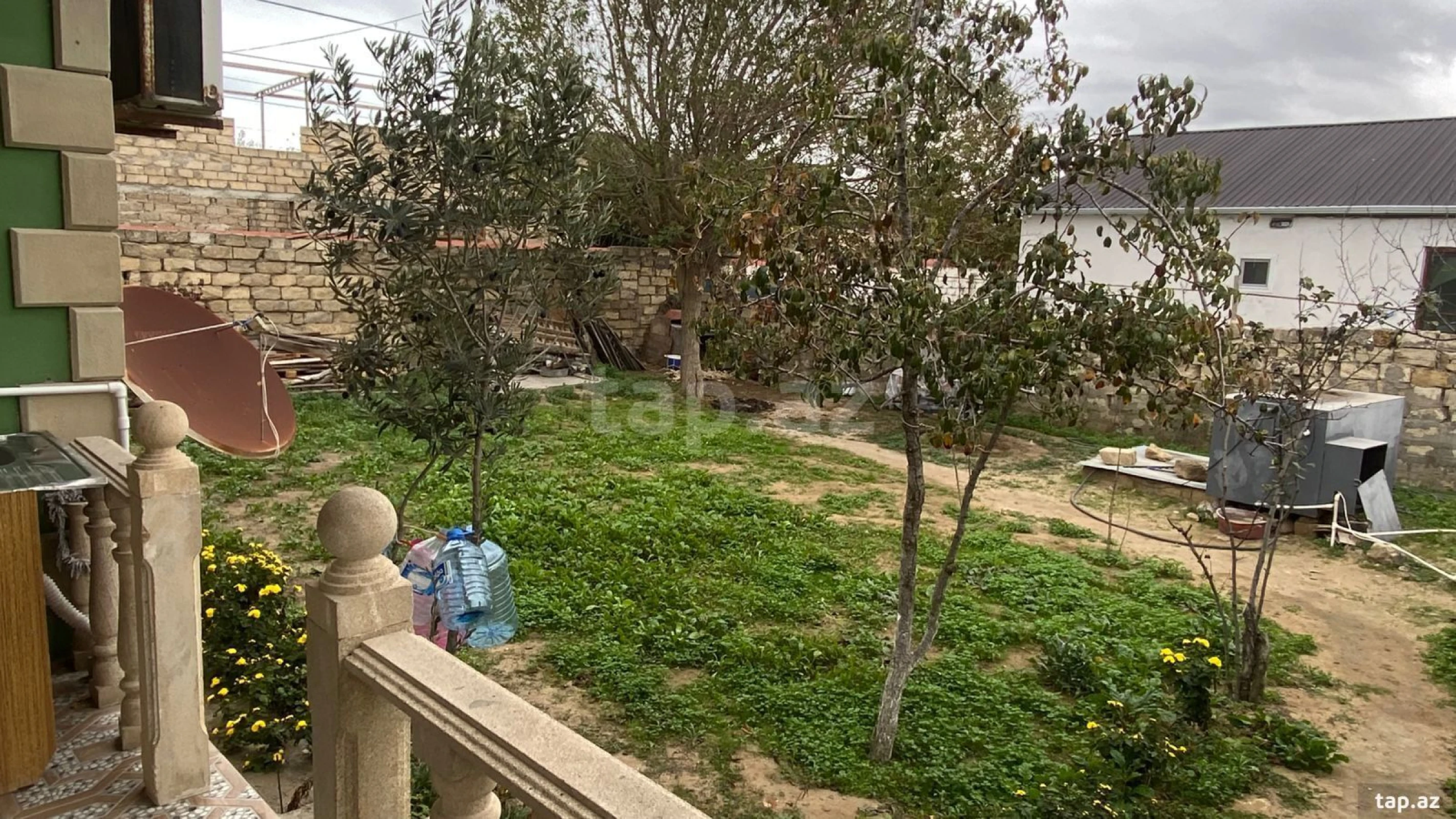 Satılır 3 otaqlı həyət evi