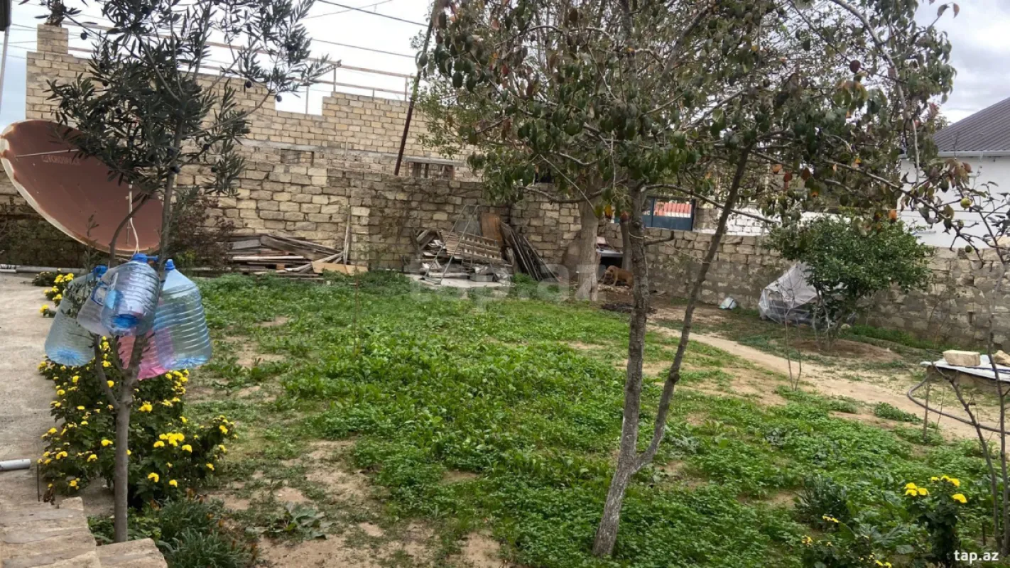 Satılır 3 otaqlı həyət evi