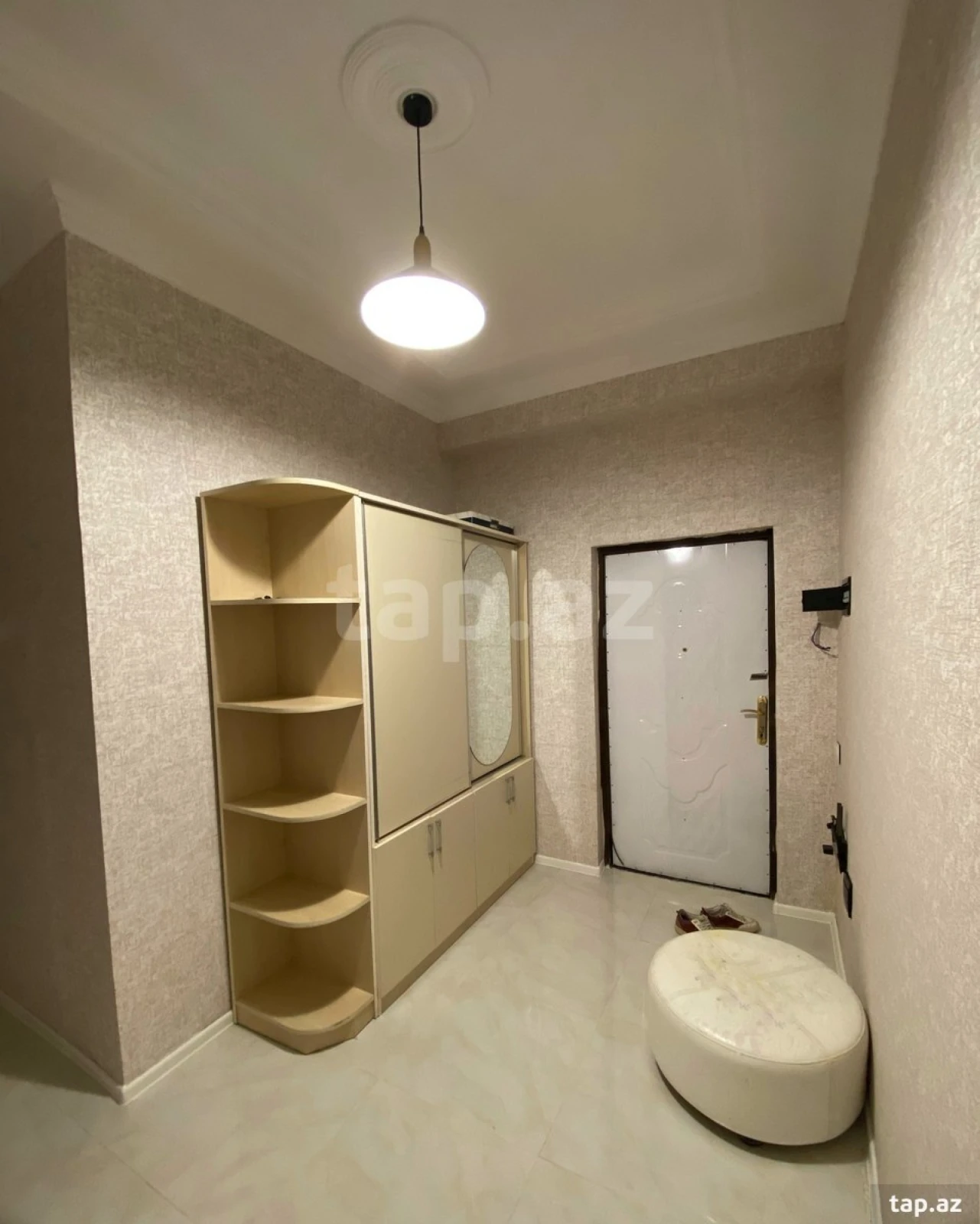 Kirayə verilir 2 otaqlı yeni tikili 76 m²
