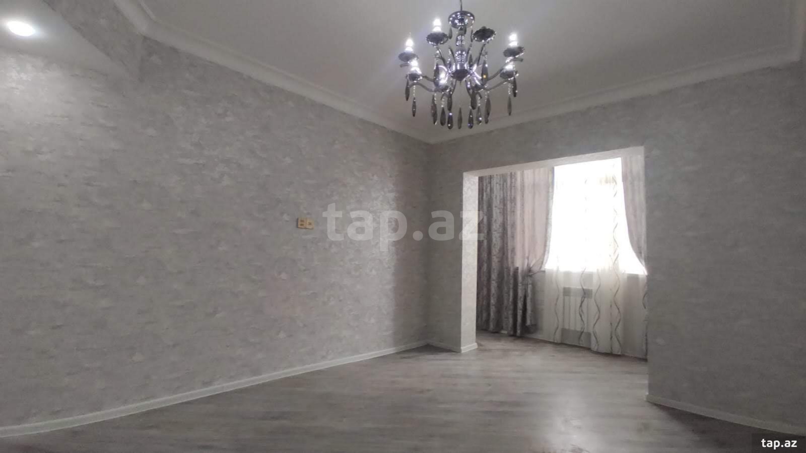 Satılır 4 otaqlı mənzil 100 m²
